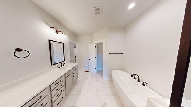 Building Photo - 1061 Veridian Dr