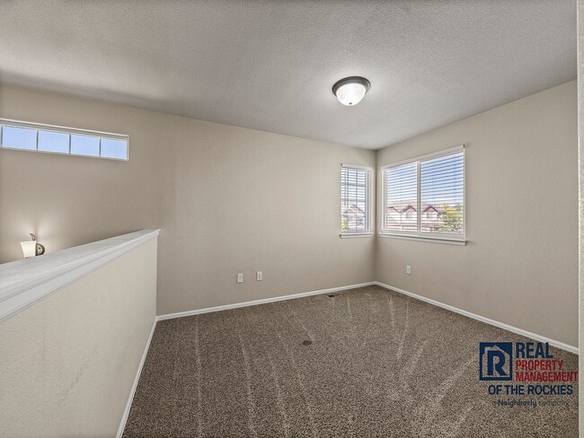 Building Photo - Amazing 4 Bed 3.5 Bath House in Severance!