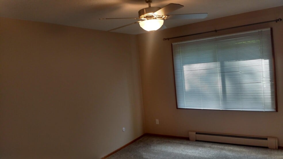 Building Photo - 358 Elton Hills Dr NW