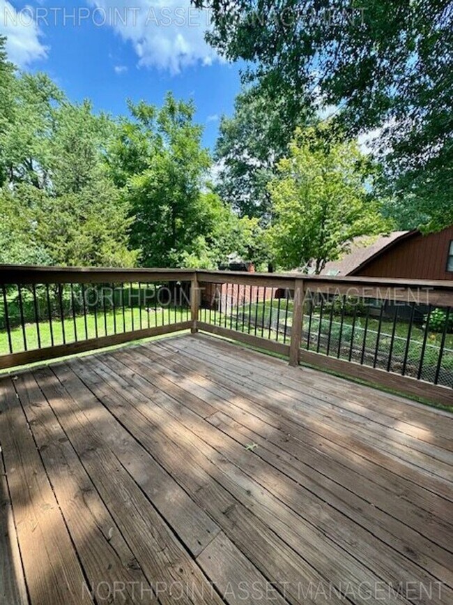 Building Photo - Exceptional Split-Level Home on Large Corn...