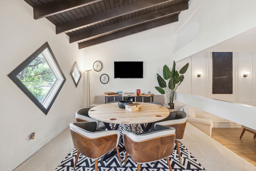 Building Photo - 4106 Leeward Pt