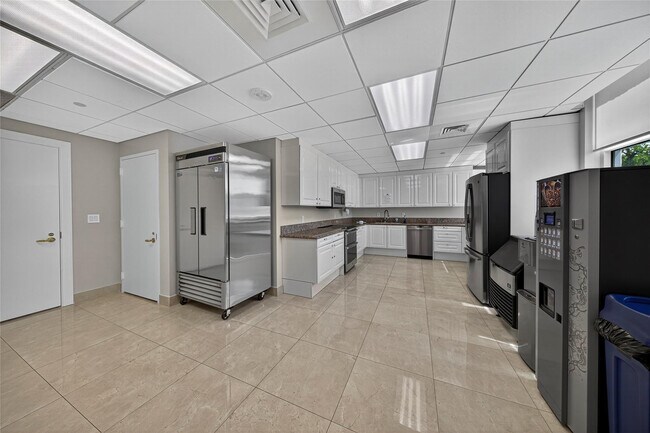 Building Photo - 3700 S Ocean Blvd