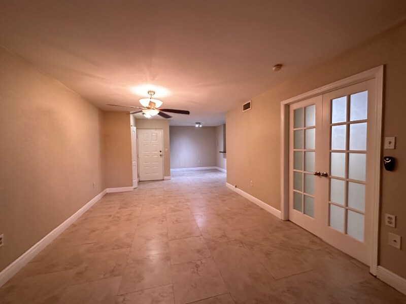 Building Photo - 2881 N Oakland Forest Dr