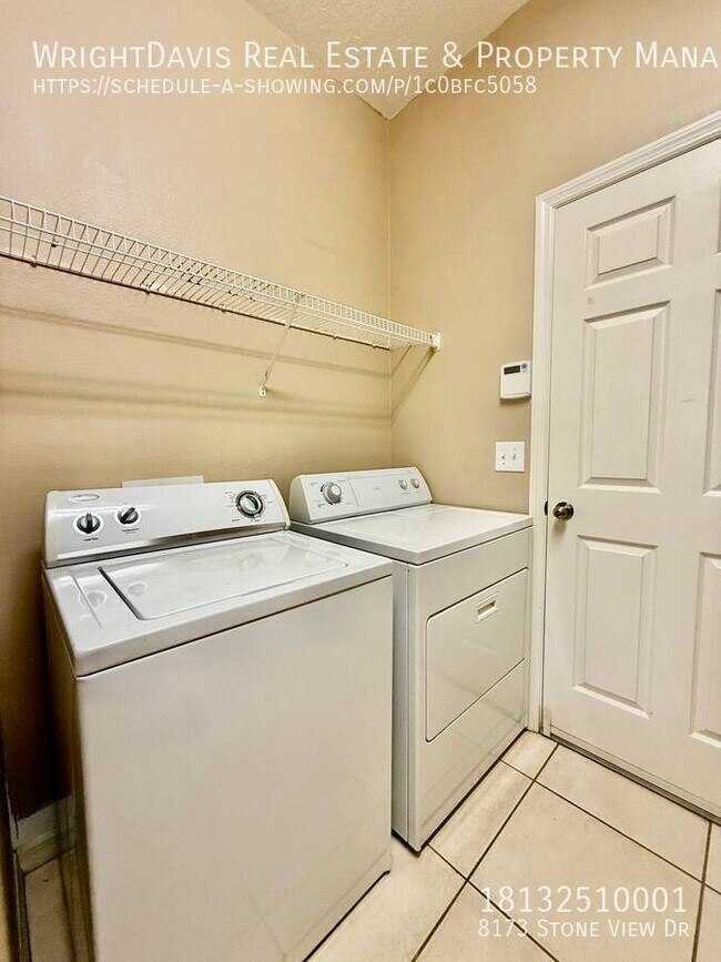 Building Photo - 8173 Stone View Dr