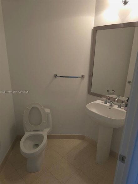Building Photo - 1060 Brickell Ave