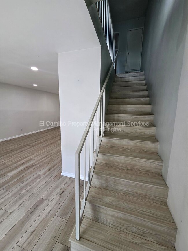 Building Photo - 2520 Graham Ave