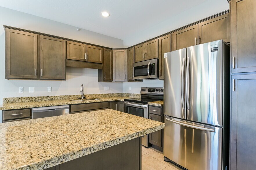 Building Photo - 18777 N 43rd Ave