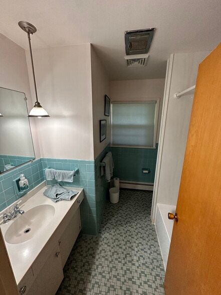 Building Photo - 9 Courtenay Cir