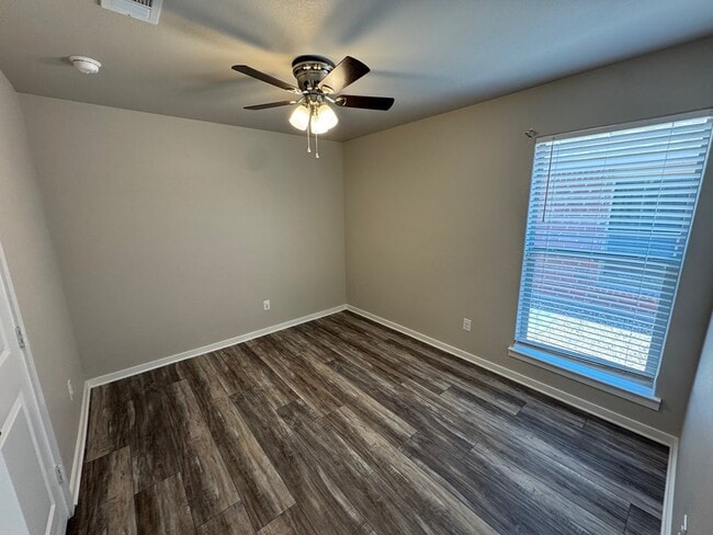 Building Photo - 9209 Ratliff Rdg