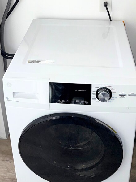 Building Photo - 47 Edgar St