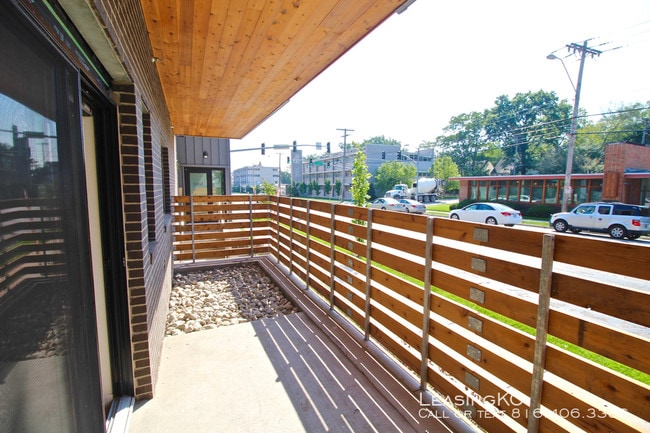 Building Photo - 63 Brookside