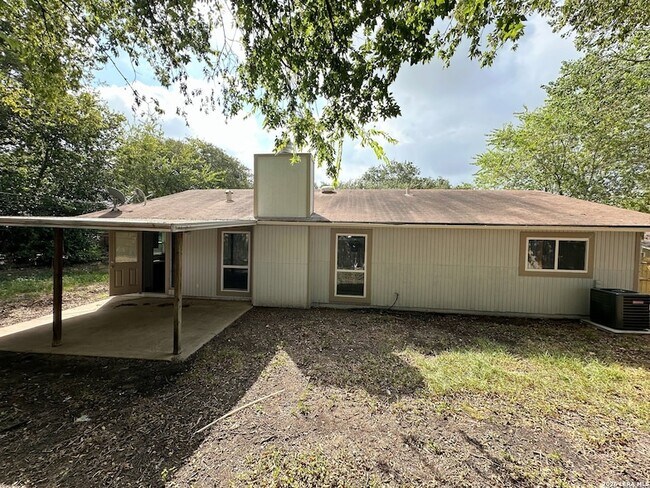 Building Photo - 6731 Carters Blf Dr
