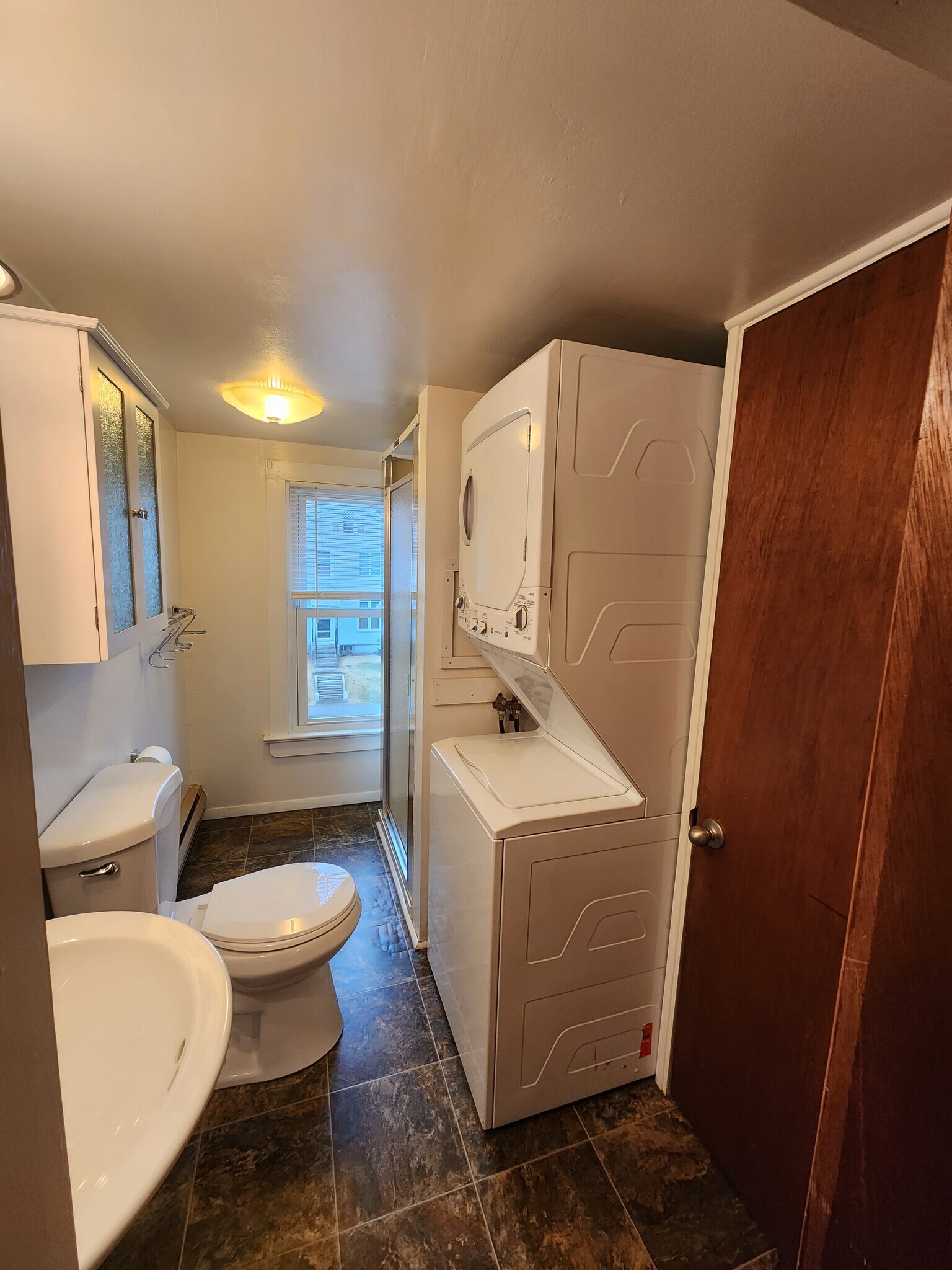 Building Photo - 686 Bloom Rd