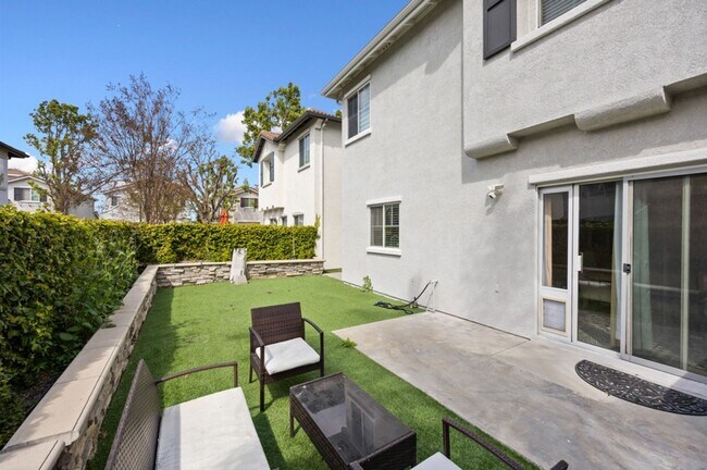 Building Photo - Beautiful 4-Bedroom Chino Home