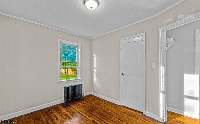 Building Photo - 6 Armstrong St