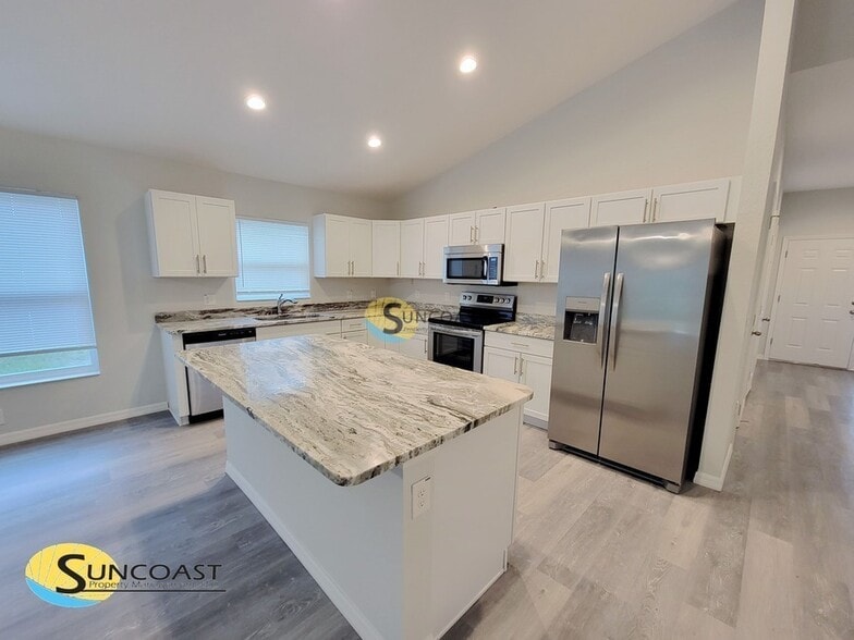 Building Photo - 329 Marion Oaks Blvd