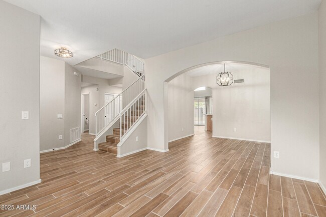 Building Photo - 4522 E Rowel Rd