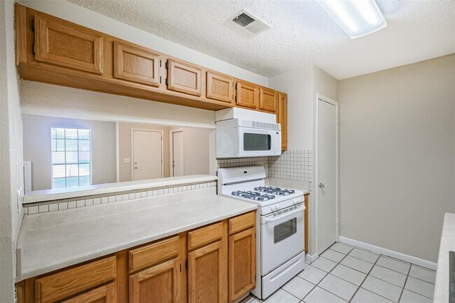 Building Photo - 12326 Flaxen Dr