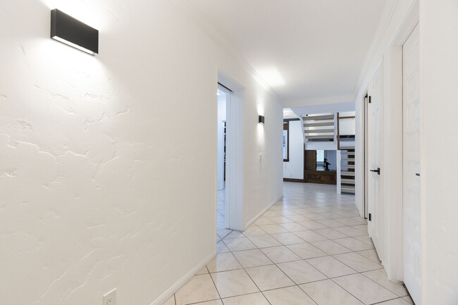 Entry Hallway - 17815 Miranda St