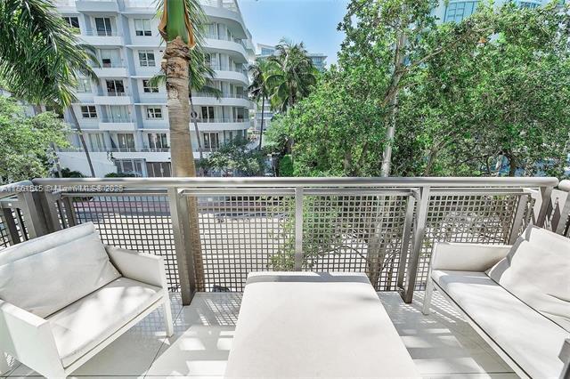 Building Photo - 6000 Collins Ave