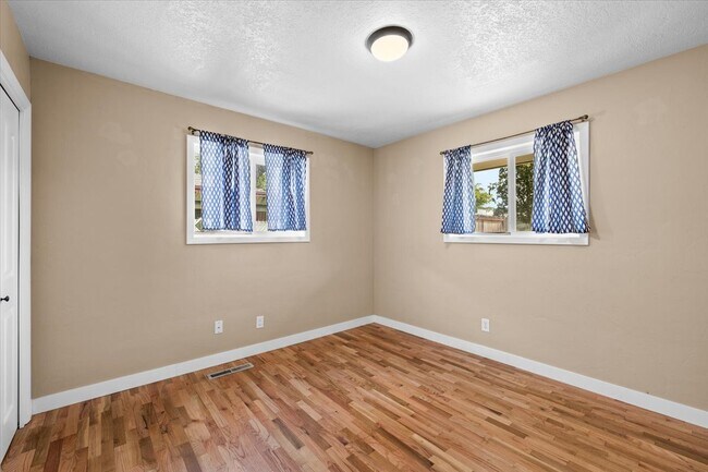 Building Photo - 1461 Johnson St