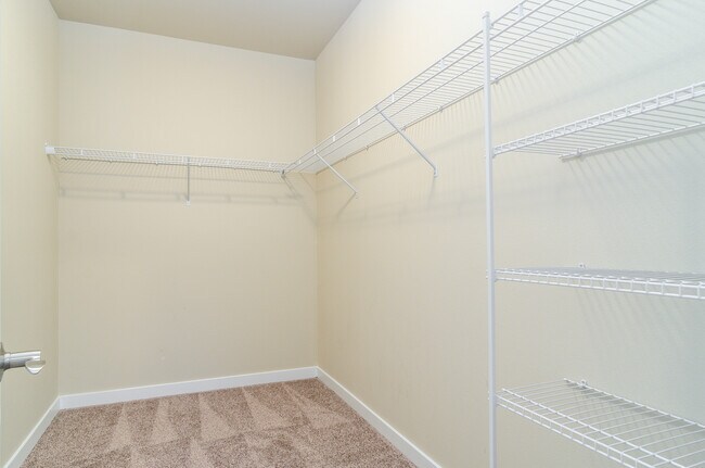 Building Photo - 1663 Burnside Pl