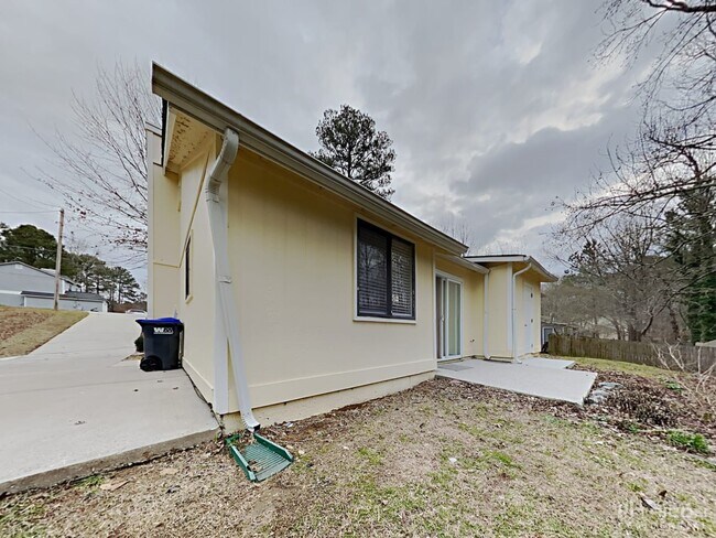 Building Photo - 3011 Eastland Way