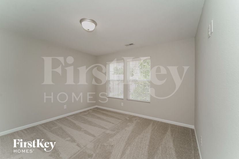 Building Photo - 1431 Waterlily Lane