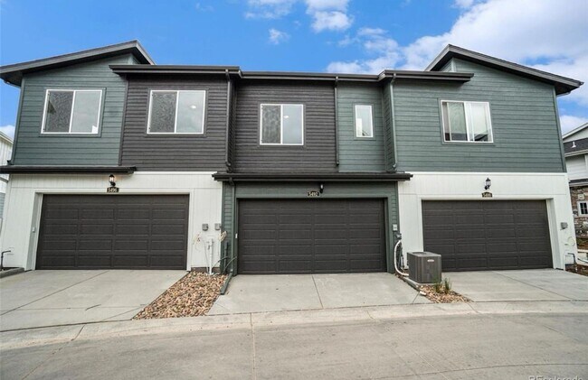 Building Photo - Efficient & Modern 2024-Built Townhome | 2 Bed | 2-Car Garage | Timnath