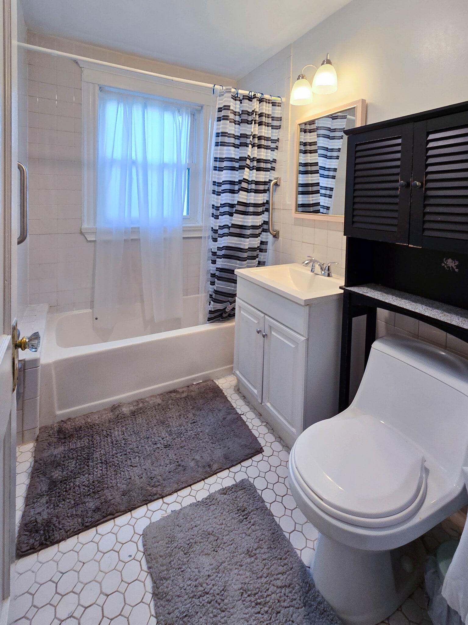 Building Photo - 63 Pinckney St