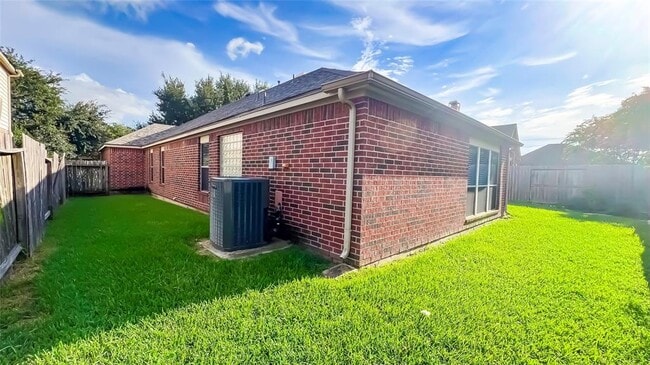 Building Photo - 26622 Clear Mill Ln