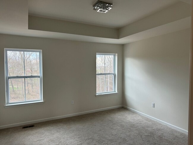 Building Photo - New Harleysville 3 Bedroom End unit Townho...