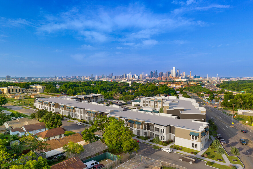 Primary Photo - Mariposa at Western Heights