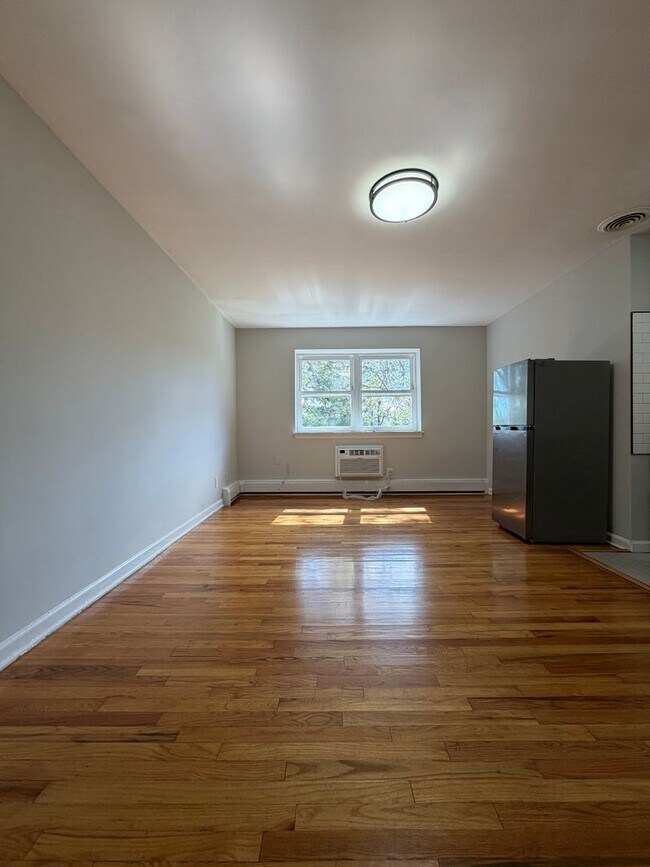 Interior Photo - Oakwood Gardens