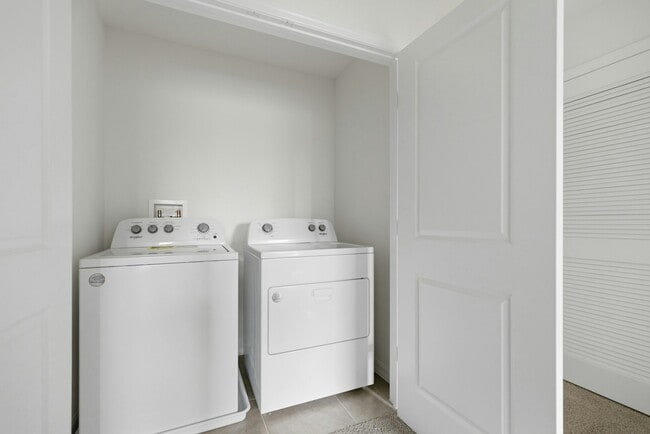 Building Photo - 6669 SW 81st Lp