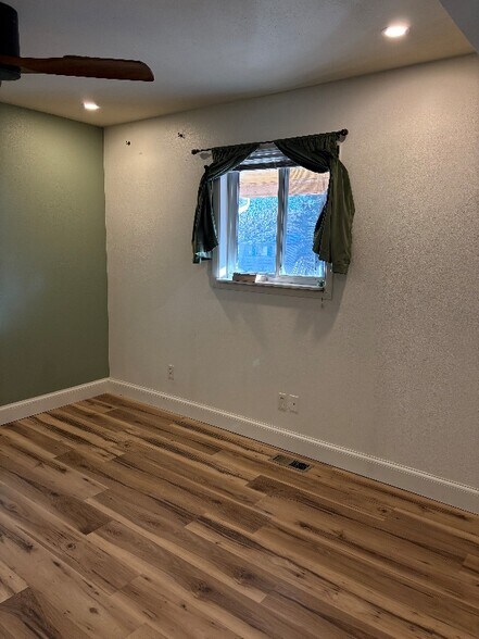 Building Photo - 5655 W 2nd Ave