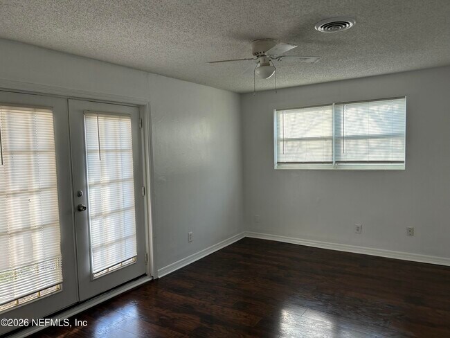 Building Photo - 3914 Rodby Dr