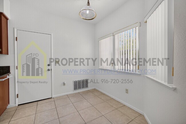 Building Photo - Charming 3-Bedroom Home with 2 Baths