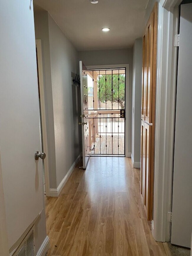 Building Photo - COMING SOON! Beautiful 2 Bedroom 2 Bath Co...