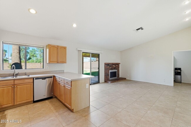 Building Photo - 16264 N 66th St