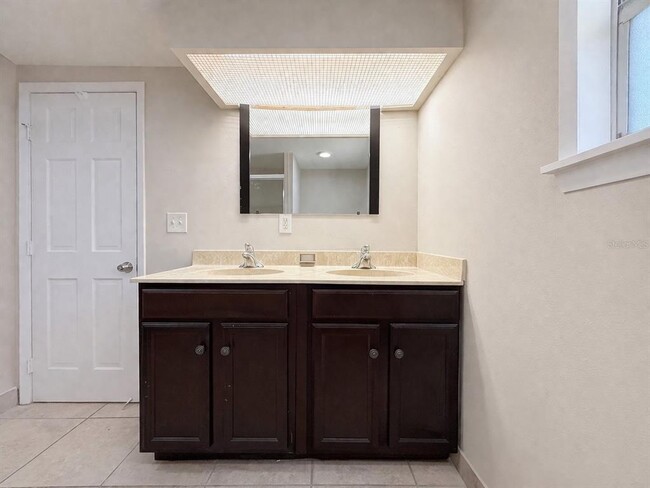 Building Photo - 7018 54th Ave N