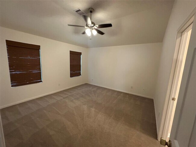 Building Photo - 4918 Fair Oak Dale Ln