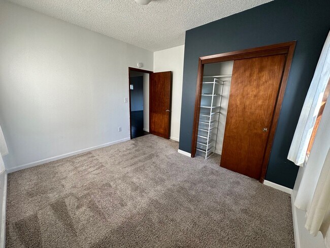 Building Photo - 2821 NE 58th Ave