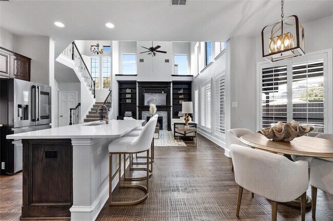 Building Photo - 1908 Thorndale Cir