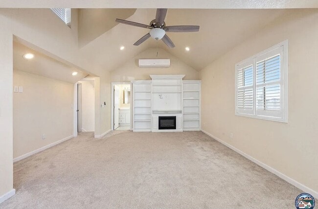 Building Photo - Spacious 5-Bedroom Home with Pool – Perfec...
