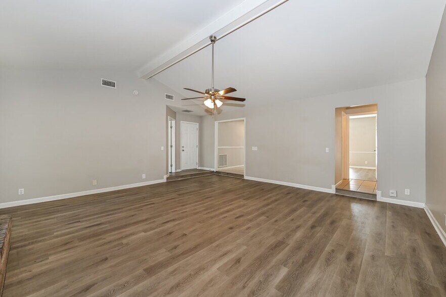 Building Photo - 5551 Edenfield Rd