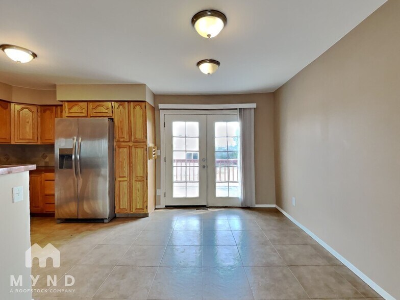 Building Photo - 347 Leona Dr