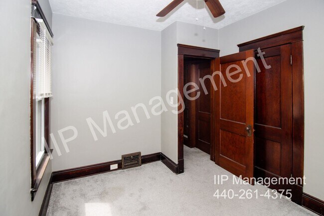 Building Photo - 3104 Montclair Ave