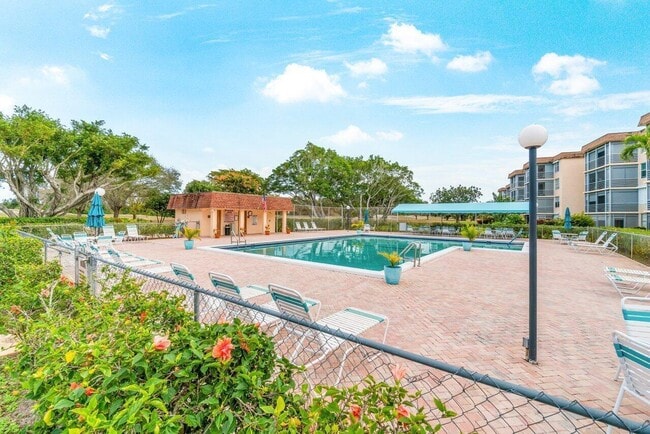 Building Photo - 6000 NW 2nd Ave