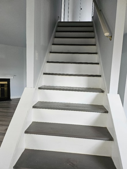 Building Photo - 1109 Whitpain Hills